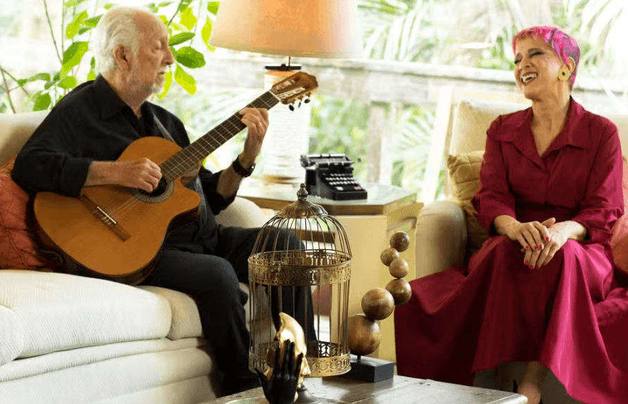 Roberto Menescal e Cris Delanno dão vozes a 12 músicas do ‘lado B da bossa’